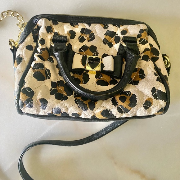 Betsey Johnson Leopard Print Heart Stitch Crossbody Purse - Picture 2 of 16